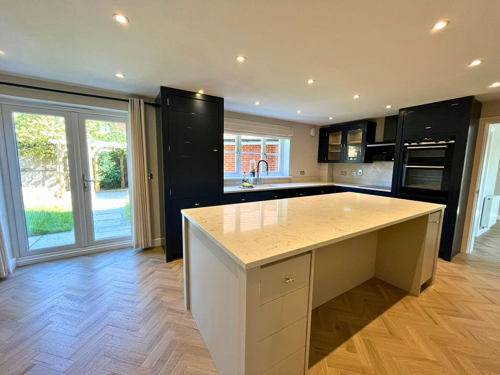 Harrow Drive Headley